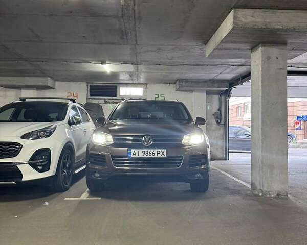 Коричневый Фольксваген Туарег, объемом двигателя 2.97 л и пробегом 273 тыс. км за 20000 $, фото 46 на Automoto.ua