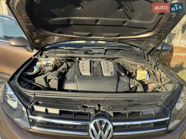 Коричневый Фольксваген Туарег, объемом двигателя 2.97 л и пробегом 273 тыс. км за 20000 $, фото 22 на Automoto.ua