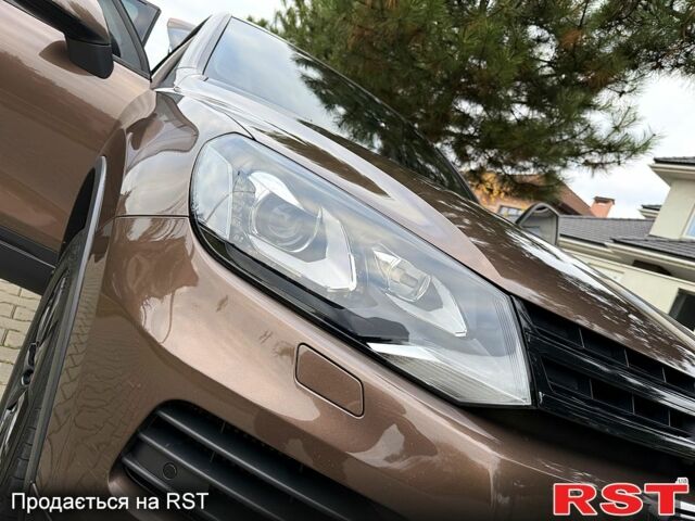 Коричневый Фольксваген Туарег, объемом двигателя 3 л и пробегом 200 тыс. км за 17500 $, фото 11 на Automoto.ua