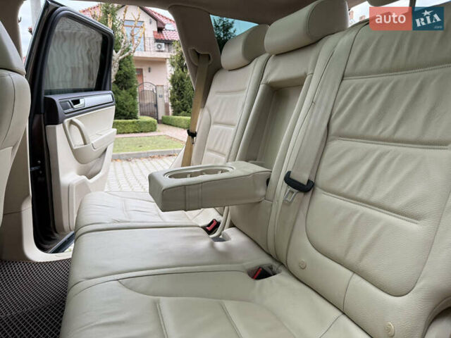 Коричневый Фольксваген Туарег, объемом двигателя 2.97 л и пробегом 239 тыс. км за 17500 $, фото 9 на Automoto.ua