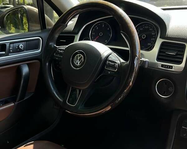 Коричневий Фольксваген Туарег, об'ємом двигуна 2.97 л та пробігом 190 тис. км за 24200 $, фото 15 на Automoto.ua