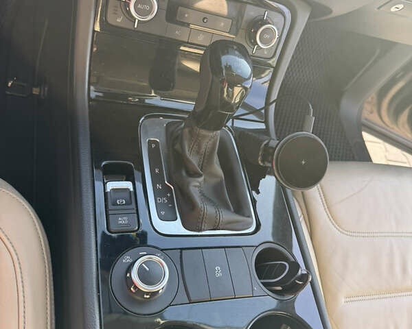 Коричневый Фольксваген Туарег, объемом двигателя 2.97 л и пробегом 273 тыс. км за 20000 $, фото 28 на Automoto.ua