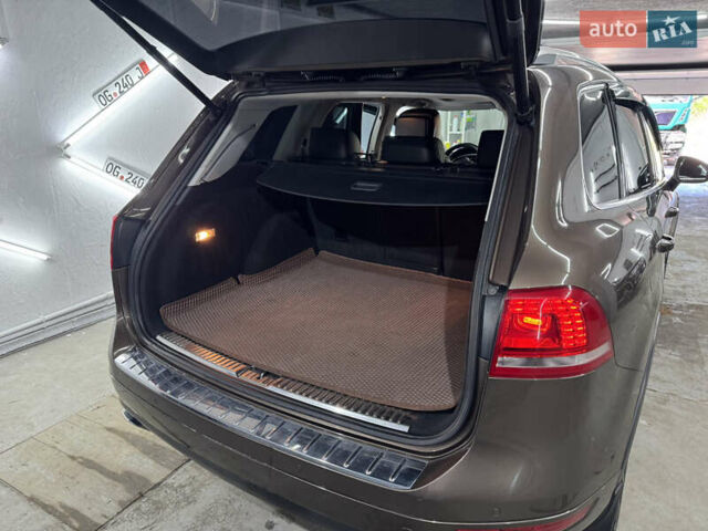 Коричневый Фольксваген Туарег, объемом двигателя 2.97 л и пробегом 300 тыс. км за 21300 $, фото 52 на Automoto.ua