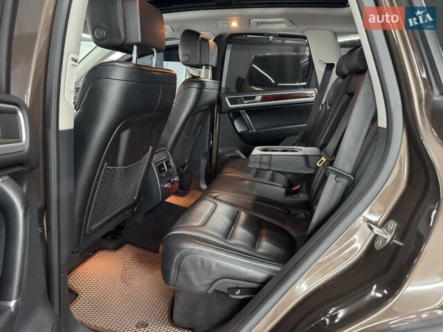 Коричневый Фольксваген Туарег, объемом двигателя 2.97 л и пробегом 300 тыс. км за 21300 $, фото 41 на Automoto.ua