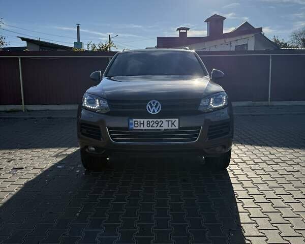 Коричневый Фольксваген Туарег, объемом двигателя 2.97 л и пробегом 240 тыс. км за 18000 $, фото 6 на Automoto.ua