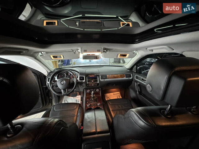 Коричневый Фольксваген Туарег, объемом двигателя 2.97 л и пробегом 300 тыс. км за 21300 $, фото 59 на Automoto.ua