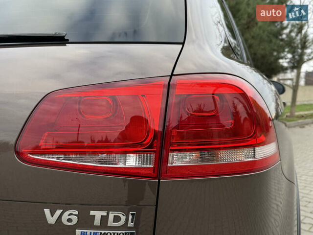 Коричневый Фольксваген Туарег, объемом двигателя 2.97 л и пробегом 239 тыс. км за 17500 $, фото 28 на Automoto.ua