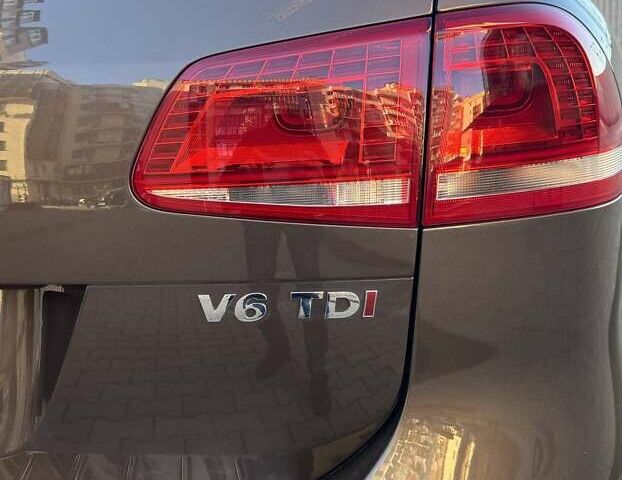 Коричневый Фольксваген Туарег, объемом двигателя 2.97 л и пробегом 208 тыс. км за 19800 $, фото 12 на Automoto.ua