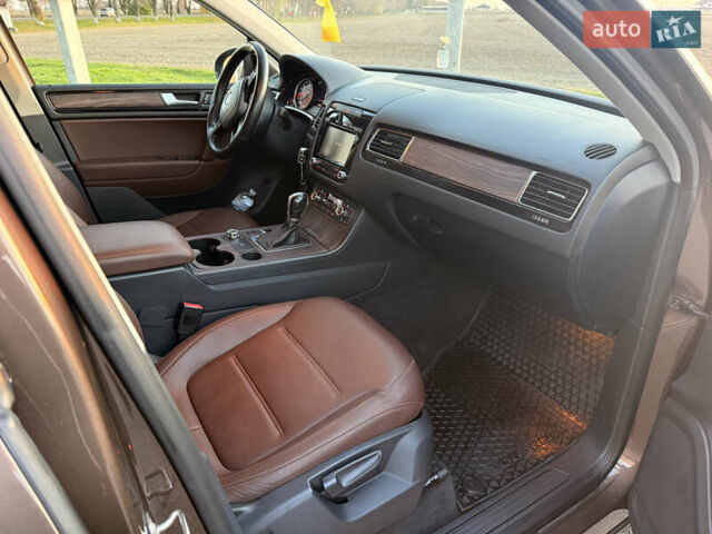 Коричневий Фольксваген Туарег, об'ємом двигуна 2.97 л та пробігом 198 тис. км за 18500 $, фото 6 на Automoto.ua