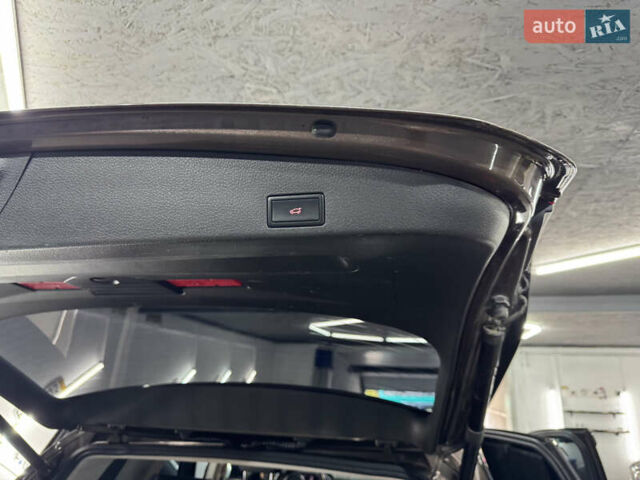 Коричневый Фольксваген Туарег, объемом двигателя 2.97 л и пробегом 300 тыс. км за 21300 $, фото 51 на Automoto.ua