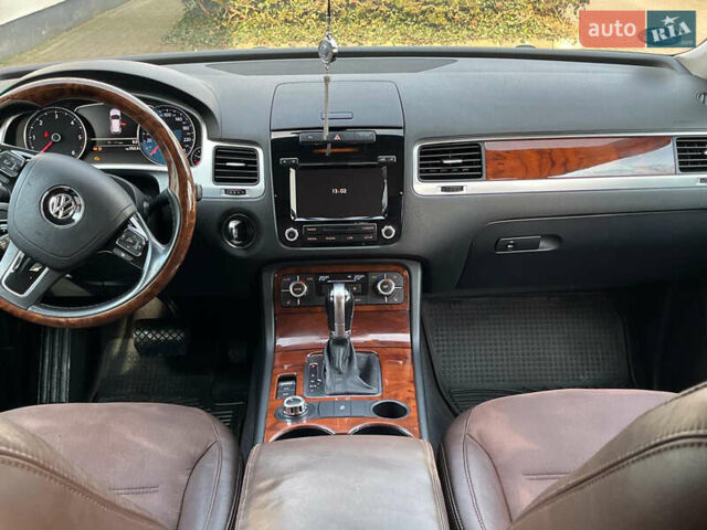 Коричневый Фольксваген Туарег, объемом двигателя 3 л и пробегом 175 тыс. км за 19000 $, фото 5 на Automoto.ua