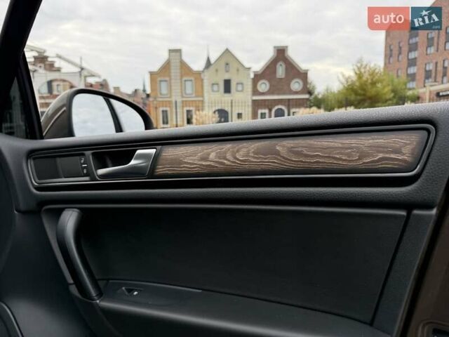 Коричневый Фольксваген Туарег, объемом двигателя 2.97 л и пробегом 144 тыс. км за 28500 $, фото 103 на Automoto.ua