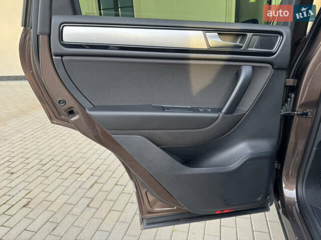 Коричневый Фольксваген Туарег, объемом двигателя 2.97 л и пробегом 292 тыс. км за 20500 $, фото 40 на Automoto.ua