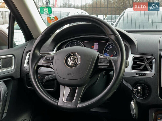 Коричневый Фольксваген Туарег, объемом двигателя 3 л и пробегом 227 тыс. км за 23855 $, фото 67 на Automoto.ua