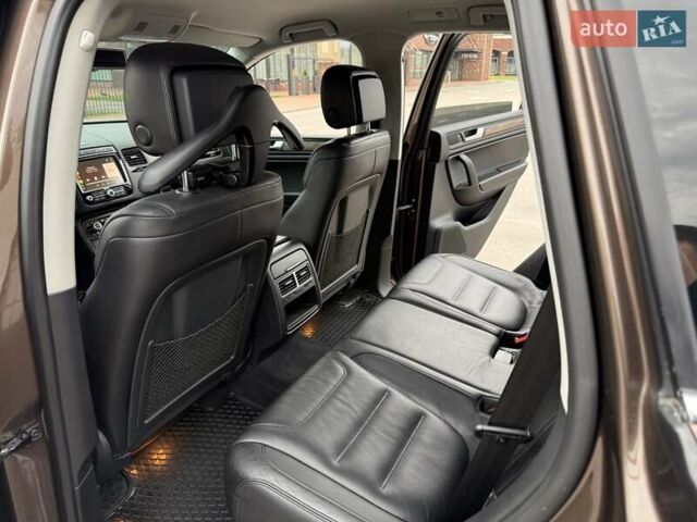 Коричневый Фольксваген Туарег, объемом двигателя 2.97 л и пробегом 144 тыс. км за 28500 $, фото 77 на Automoto.ua