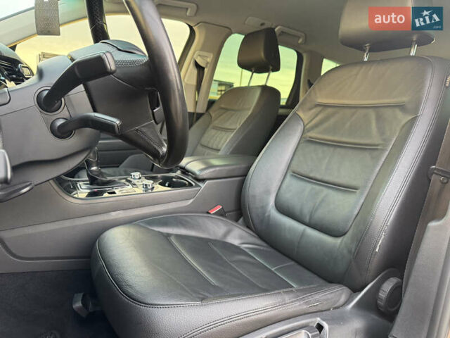 Коричневый Фольксваген Туарег, объемом двигателя 2.97 л и пробегом 292 тыс. км за 20500 $, фото 27 на Automoto.ua