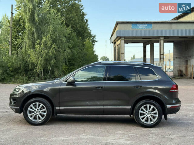 Коричневый Фольксваген Туарег, объемом двигателя 3 л и пробегом 227 тыс. км за 24450 $, фото 2 на Automoto.ua