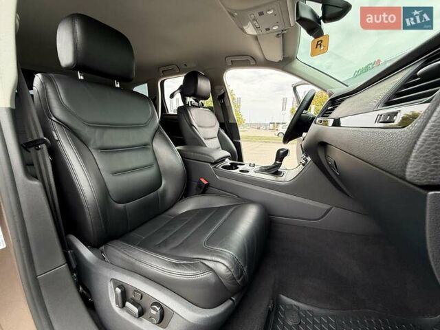 Коричневый Фольксваген Туарег, объемом двигателя 2.97 л и пробегом 144 тыс. км за 28500 $, фото 114 на Automoto.ua