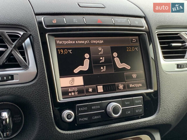 Коричневый Фольксваген Туарег, объемом двигателя 3 л и пробегом 227 тыс. км за 23855 $, фото 64 на Automoto.ua