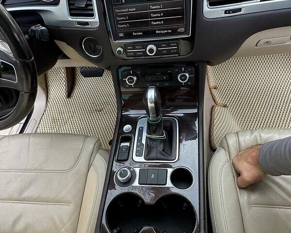Коричневий Фольксваген Туарег, об'ємом двигуна 3.6 л та пробігом 253 тис. км за 20700 $, фото 27 на Automoto.ua