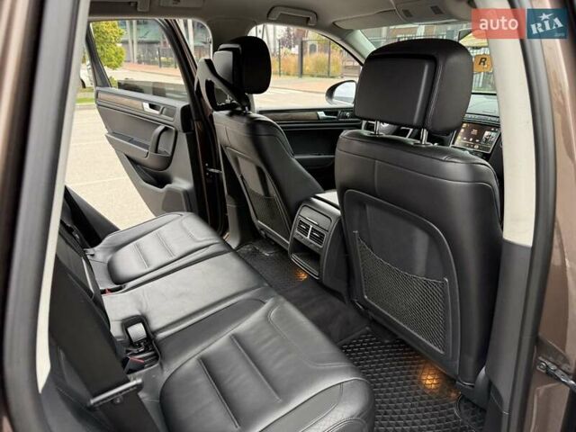 Коричневый Фольксваген Туарег, объемом двигателя 2.97 л и пробегом 144 тыс. км за 28500 $, фото 98 на Automoto.ua