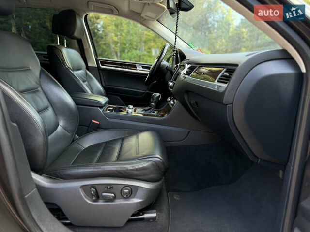 Коричневый Фольксваген Туарег, объемом двигателя 3 л и пробегом 227 тыс. км за 24450 $, фото 39 на Automoto.ua