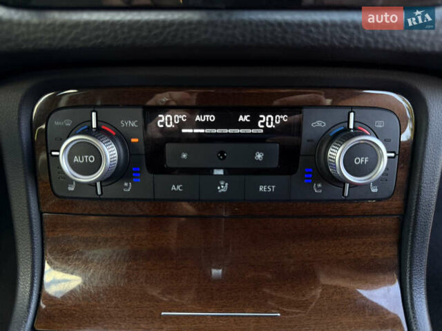 Коричневый Фольксваген Туарег, объемом двигателя 3 л и пробегом 227 тыс. км за 24450 $, фото 45 на Automoto.ua