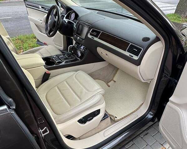 Коричневий Фольксваген Туарег, об'ємом двигуна 3.6 л та пробігом 253 тис. км за 20700 $, фото 26 на Automoto.ua