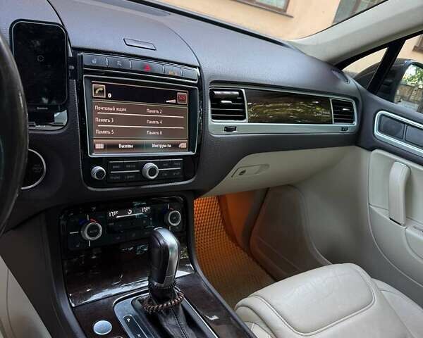 Коричневий Фольксваген Туарег, об'ємом двигуна 3.6 л та пробігом 253 тис. км за 20700 $, фото 20 на Automoto.ua