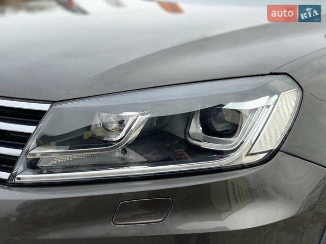 Коричневый Фольксваген Туарег, объемом двигателя 3 л и пробегом 227 тыс. км за 23855 $, фото 13 на Automoto.ua