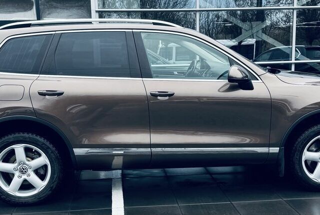 Коричневый Фольксваген Туарег, объемом двигателя 3 л и пробегом 217 тыс. км за 22000 $, фото 8 на Automoto.ua