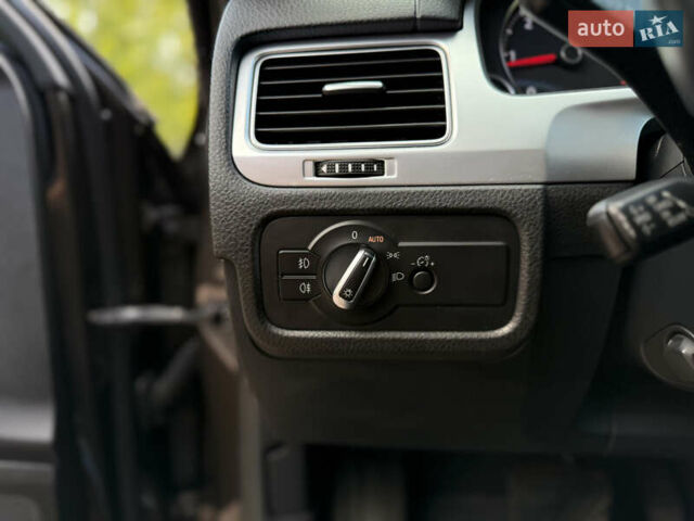 Коричневый Фольксваген Туарег, объемом двигателя 3 л и пробегом 227 тыс. км за 24450 $, фото 32 на Automoto.ua