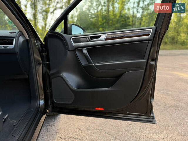 Коричневый Фольксваген Туарег, объемом двигателя 3 л и пробегом 227 тыс. км за 24450 $, фото 37 на Automoto.ua