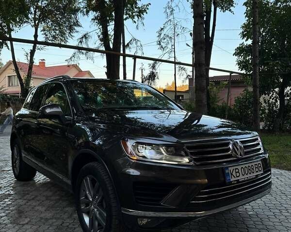 Коричневий Фольксваген Туарег, об'ємом двигуна 3.6 л та пробігом 253 тис. км за 20700 $, фото 17 на Automoto.ua