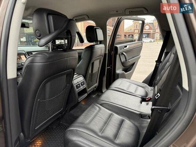 Коричневый Фольксваген Туарег, объемом двигателя 2.97 л и пробегом 144 тыс. км за 28500 $, фото 78 на Automoto.ua