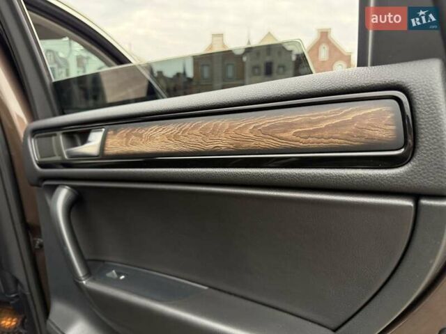 Коричневый Фольксваген Туарег, объемом двигателя 2.97 л и пробегом 144 тыс. км за 28500 $, фото 95 на Automoto.ua