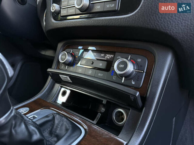 Коричневый Фольксваген Туарег, объемом двигателя 3 л и пробегом 227 тыс. км за 24450 $, фото 46 на Automoto.ua