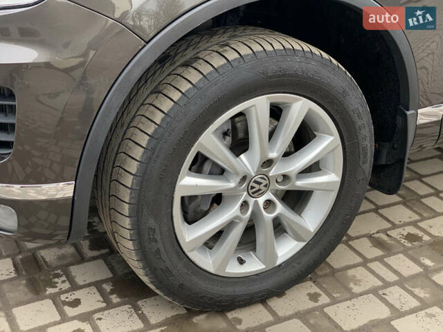 Коричневый Фольксваген Туарег, объемом двигателя 3 л и пробегом 227 тыс. км за 23855 $, фото 12 на Automoto.ua