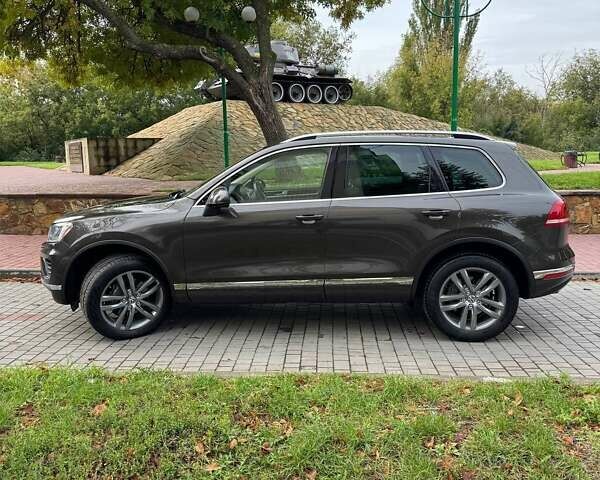 Коричневий Фольксваген Туарег, об'ємом двигуна 3.6 л та пробігом 253 тис. км за 20700 $, фото 10 на Automoto.ua