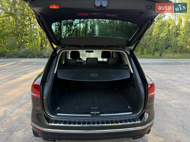 Коричневый Фольксваген Туарег, объемом двигателя 3 л и пробегом 227 тыс. км за 24450 $, фото 61 на Automoto.ua