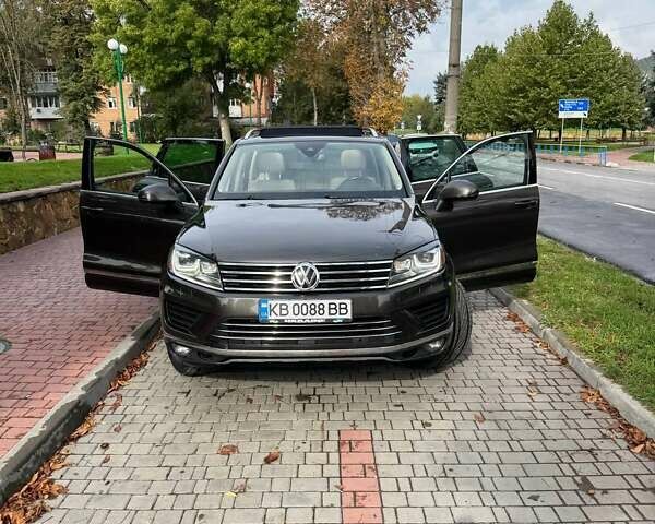 Коричневий Фольксваген Туарег, об'ємом двигуна 3.6 л та пробігом 253 тис. км за 20700 $, фото 5 на Automoto.ua