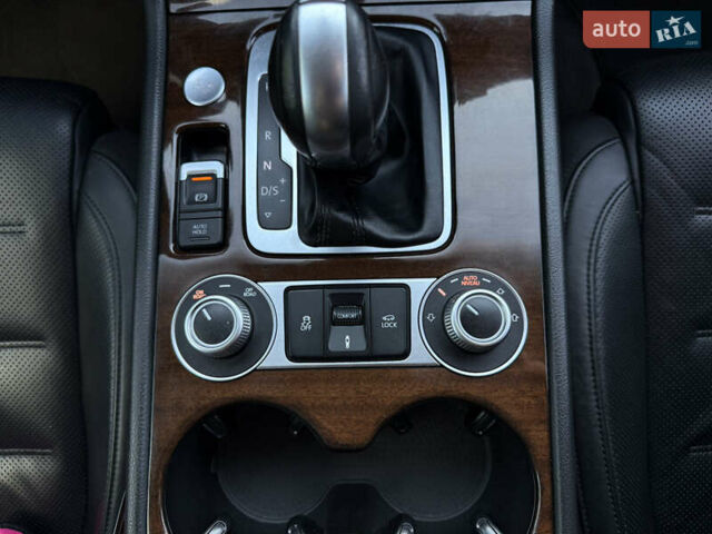 Коричневый Фольксваген Туарег, объемом двигателя 3 л и пробегом 227 тыс. км за 24450 $, фото 47 на Automoto.ua