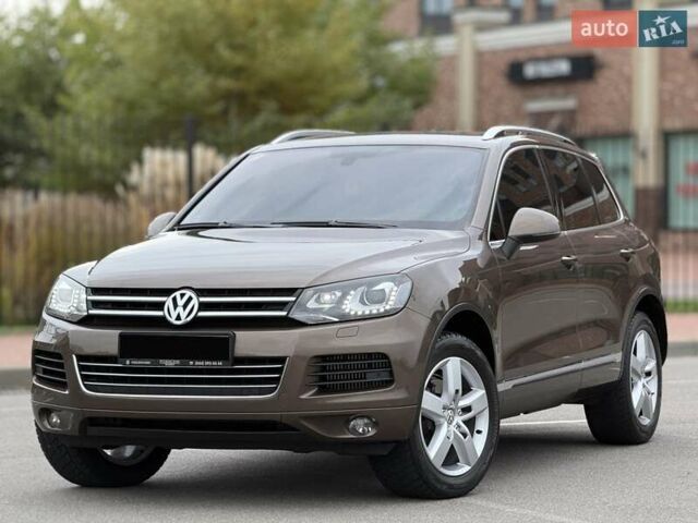 Коричневый Фольксваген Туарег, объемом двигателя 2.97 л и пробегом 144 тыс. км за 28500 $, фото 2 на Automoto.ua
