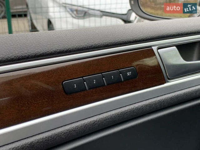 Коричневый Фольксваген Туарег, объемом двигателя 3 л и пробегом 227 тыс. км за 23855 $, фото 48 на Automoto.ua