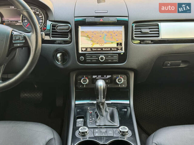 Коричневый Фольксваген Туарег, объемом двигателя 2.97 л и пробегом 292 тыс. км за 20500 $, фото 20 на Automoto.ua