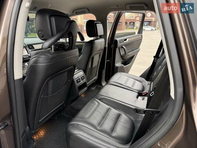 Коричневый Фольксваген Туарег, объемом двигателя 2.97 л и пробегом 144 тыс. км за 28500 $, фото 76 на Automoto.ua