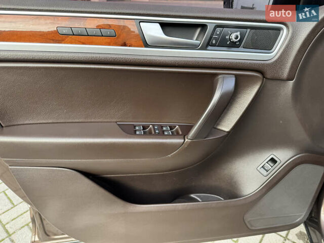 Коричневый Фольксваген Туарег, объемом двигателя 3 л и пробегом 191 тыс. км за 18000 $, фото 24 на Automoto.ua