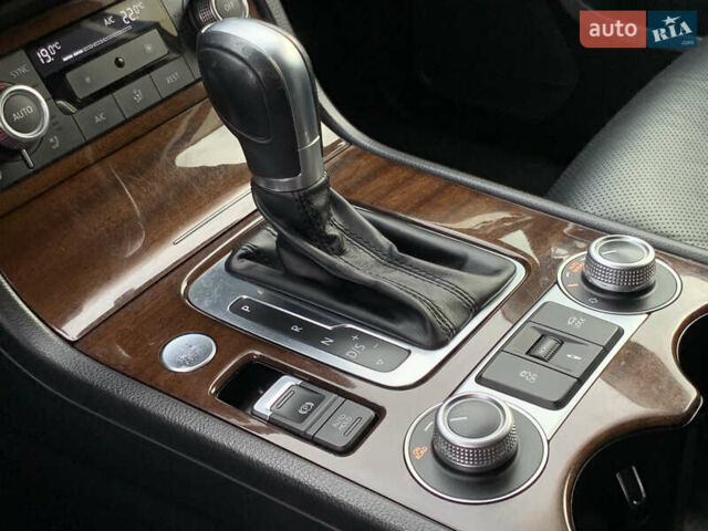 Коричневый Фольксваген Туарег, объемом двигателя 3 л и пробегом 227 тыс. км за 23855 $, фото 61 на Automoto.ua