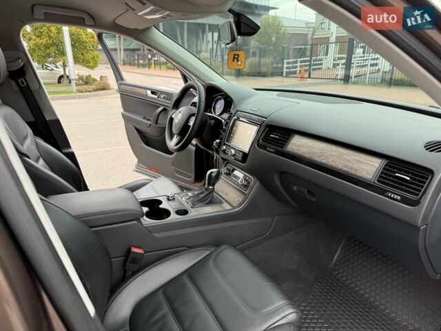 Коричневый Фольксваген Туарег, объемом двигателя 2.97 л и пробегом 144 тыс. км за 28500 $, фото 104 на Automoto.ua