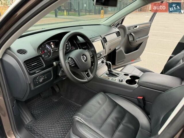 Коричневый Фольксваген Туарег, объемом двигателя 2.97 л и пробегом 144 тыс. км за 28500 $, фото 71 на Automoto.ua